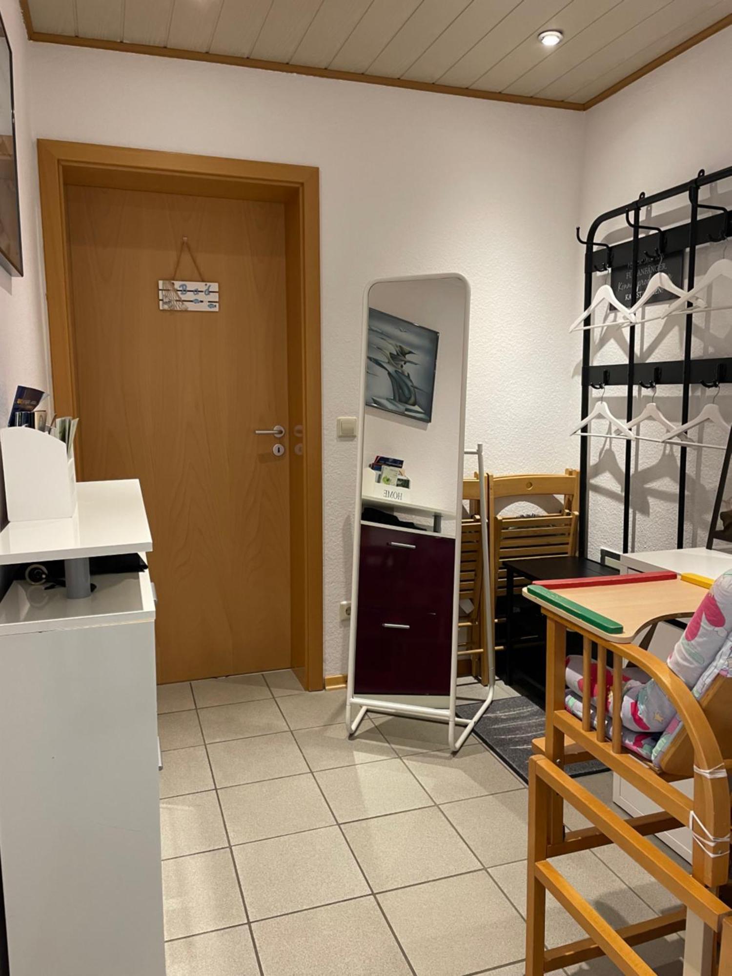 Feriendomizil Burg Apartment Оверат Екстериор снимка